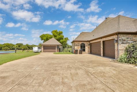 6625 Gehrig Circle Burleson TX 76028