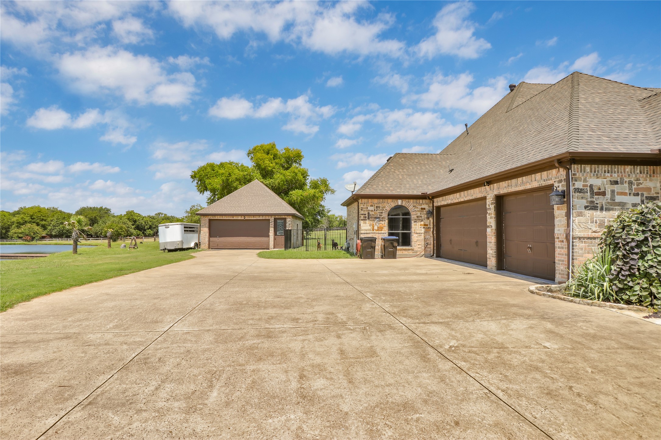 6625 Gehrig Circle Burleson TX 76028