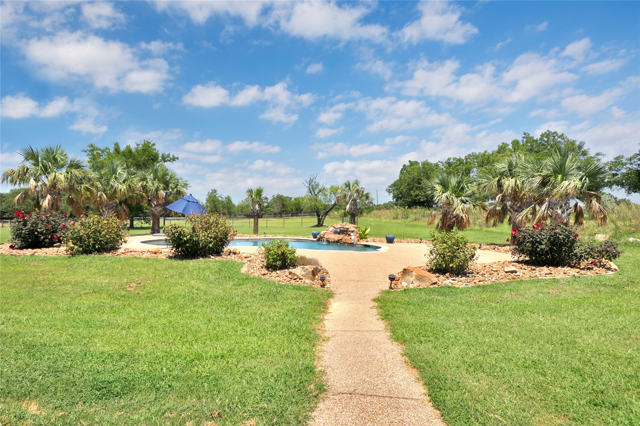 6625 Gehrig Circle Burleson TX 76028