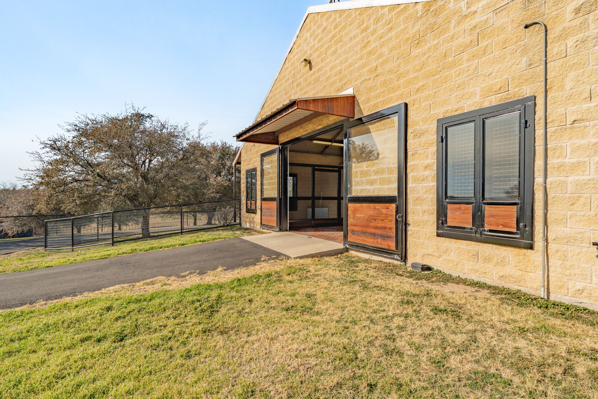 221 Silver Spur Weatherford TX 76087