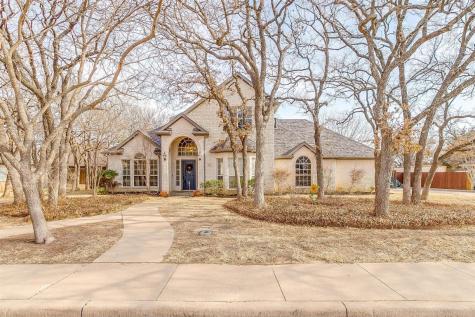 221 Meandering Lane Burleson TX 76028