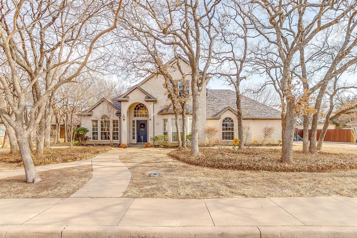 221 Meandering Lane Burleson TX 76028