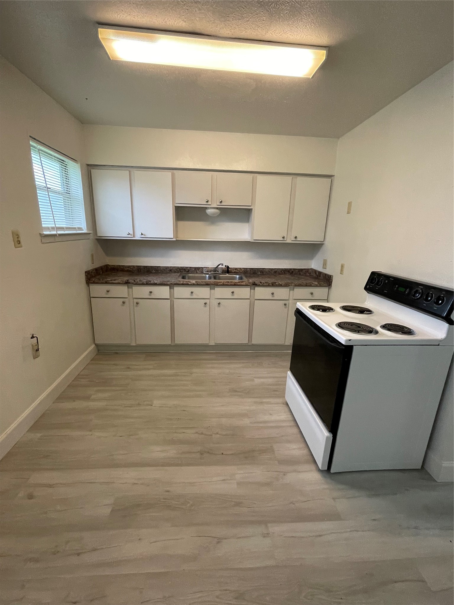 1208 Winkler Street Ennis TX 75119