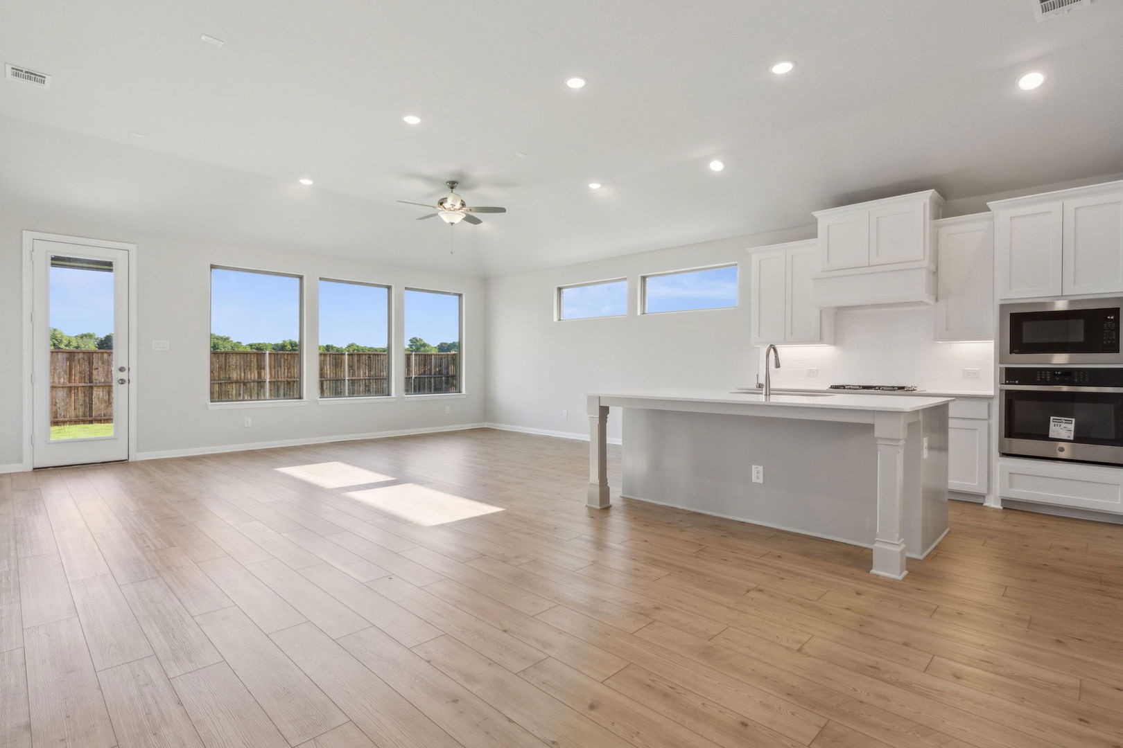 1423 Golden Meadow Drive Van Alstyne TX 75495