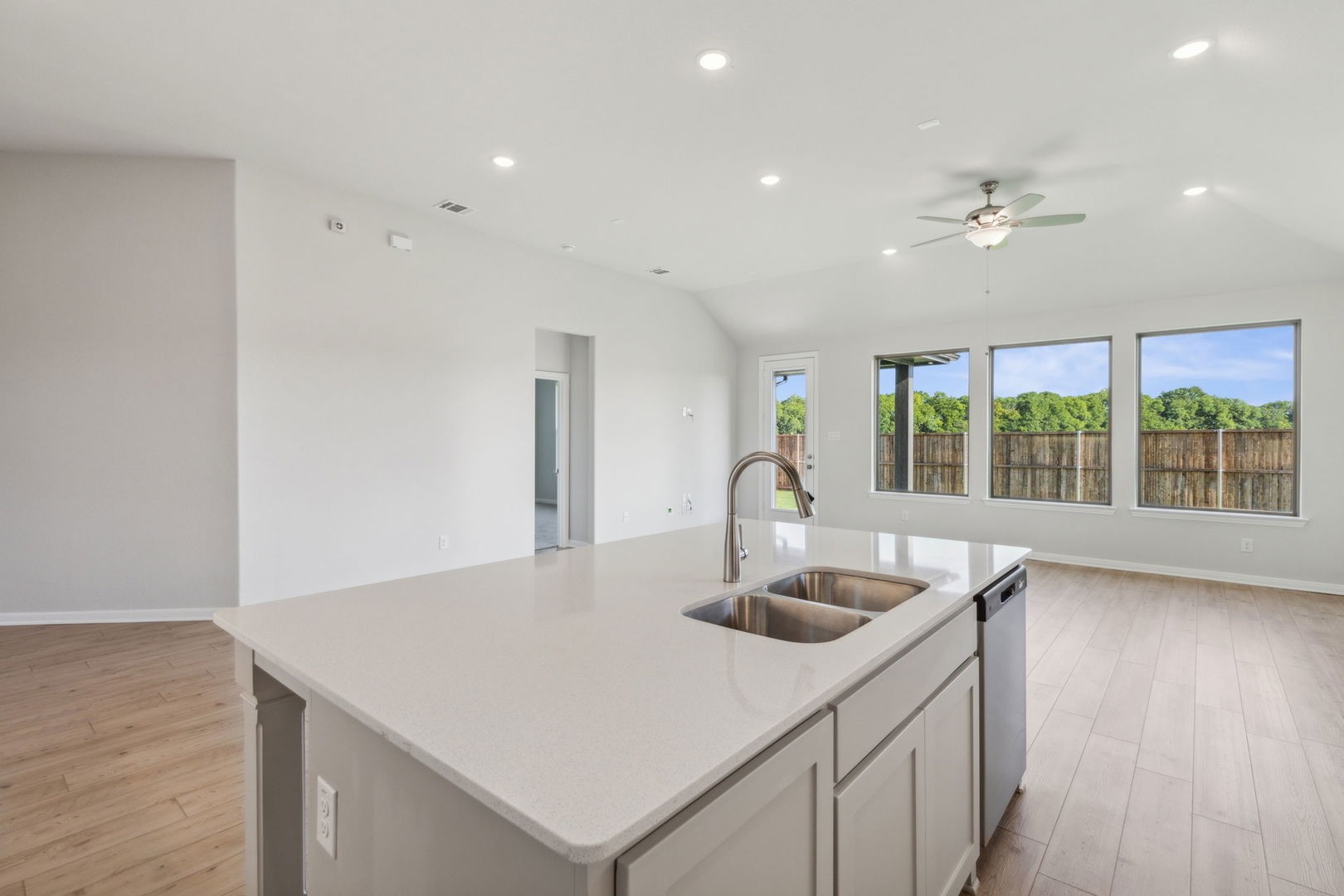 1423 Golden Meadow Drive Van Alstyne TX 75495