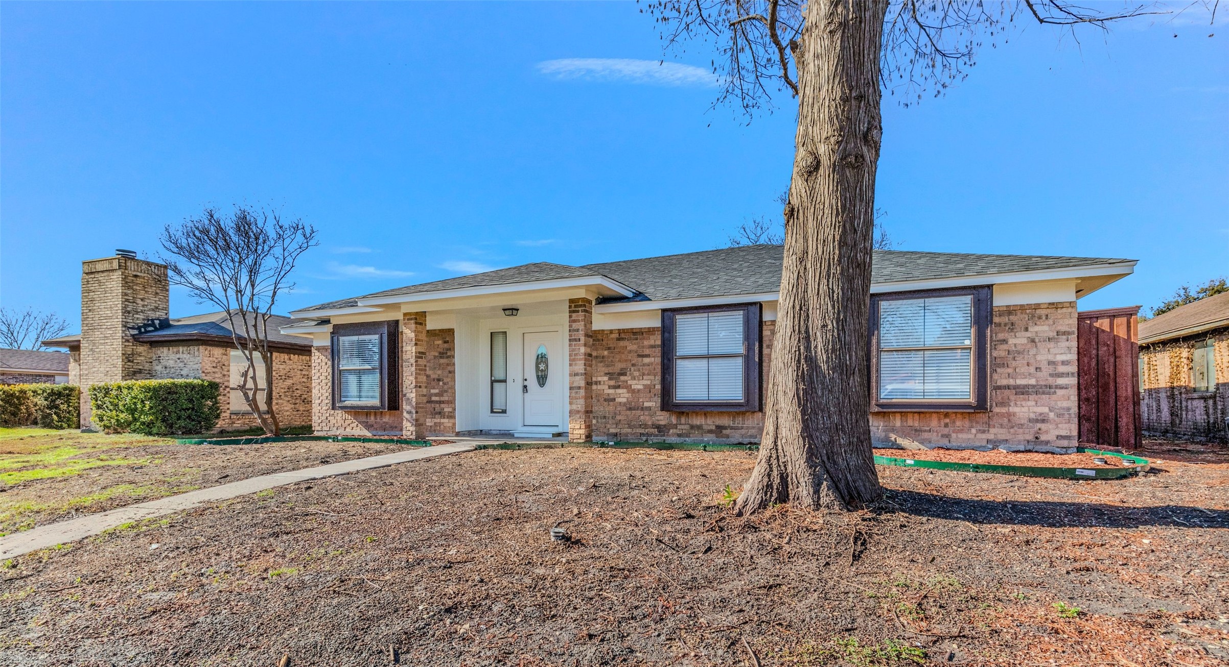 206 E Schreiber Street Garland TX 75040