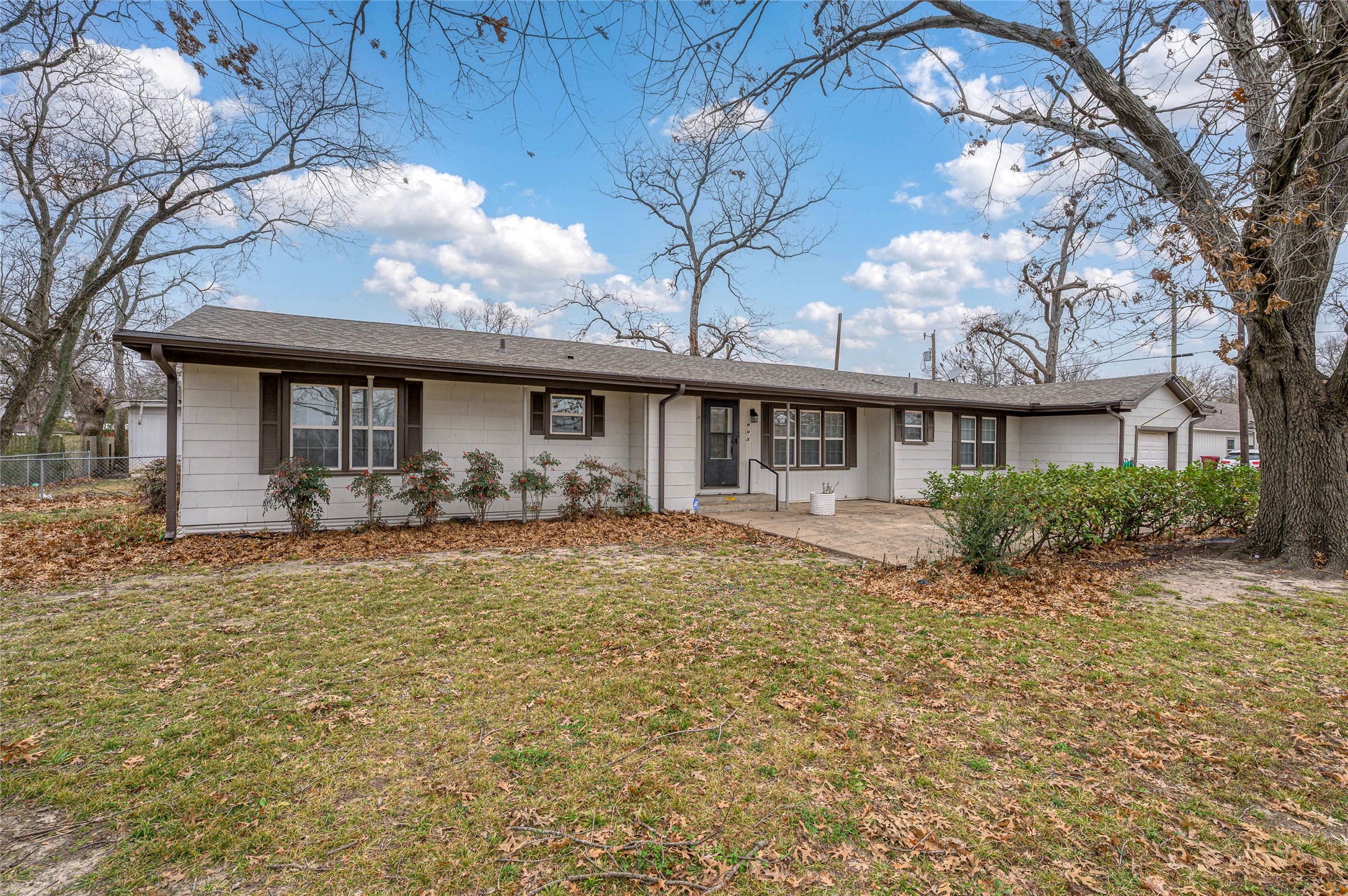 903 Lynn Street Bonham TX 75418