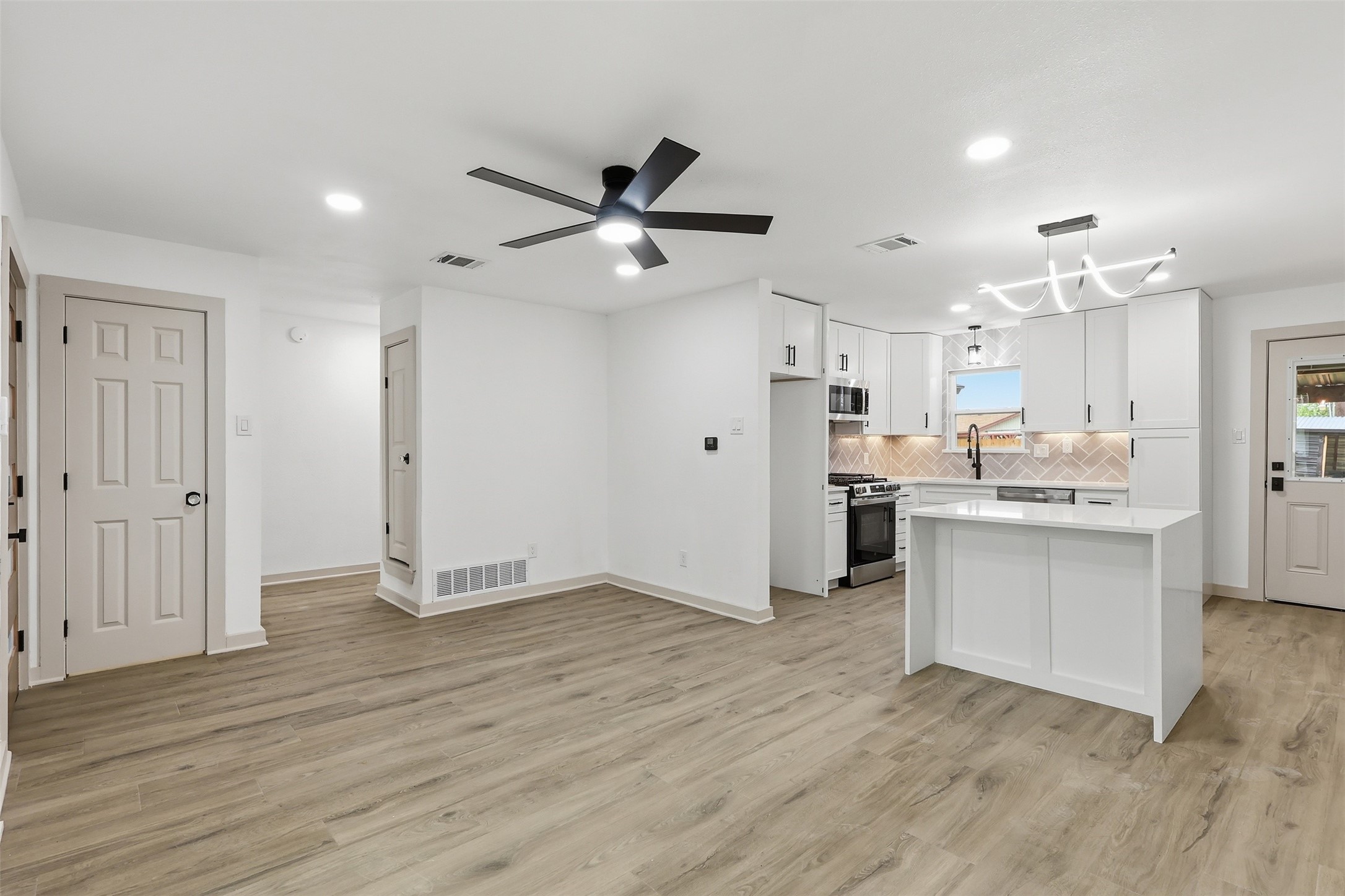 8442 Campanella Drive Dallas TX 75243