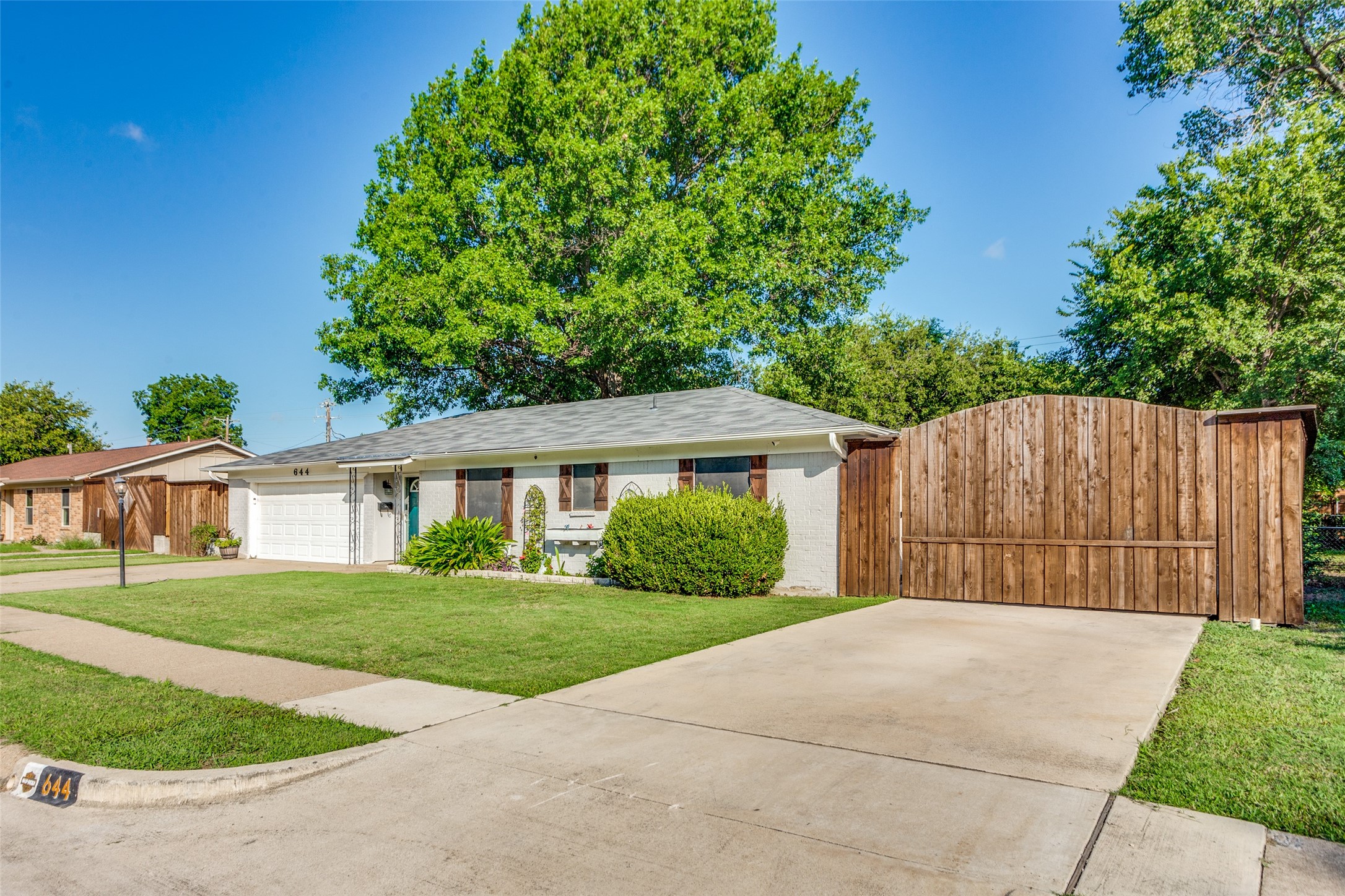 644 Lynnewood Avenue Burleson TX 76028