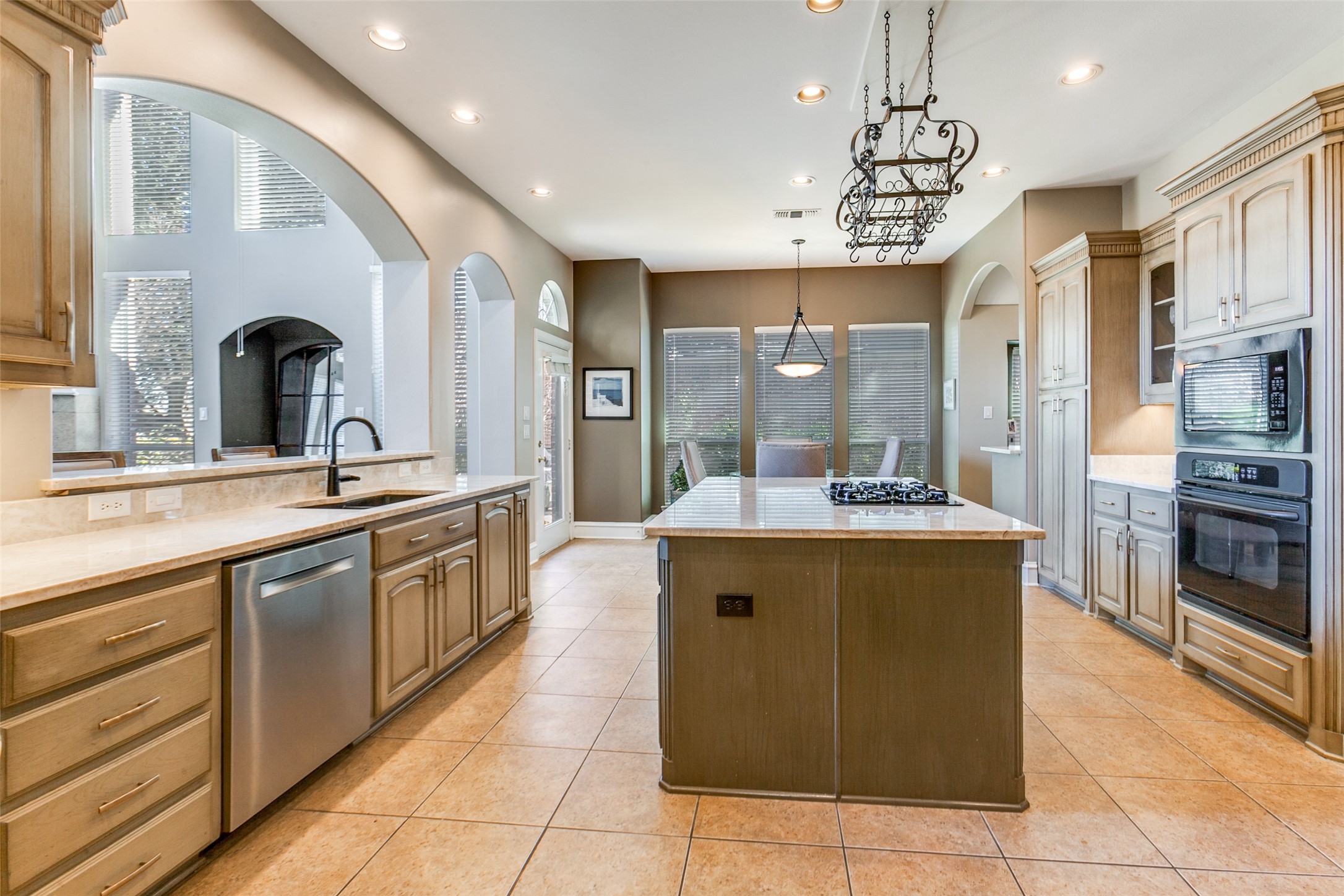 2929 Oak Point Drive Garland TX 75044