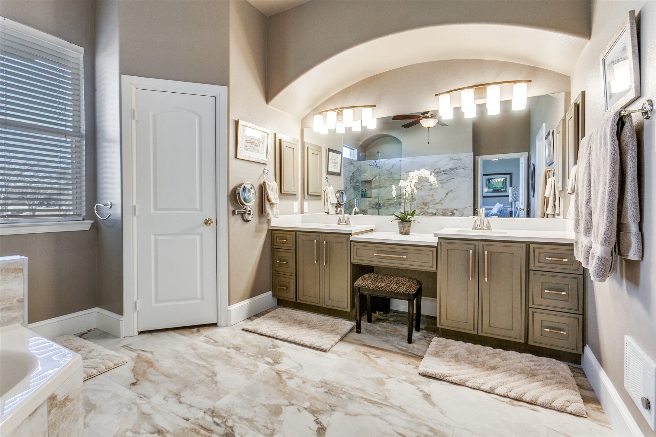 2929 Oak Point Drive Garland TX 75044