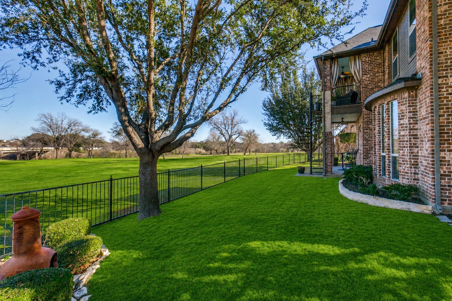 2929 Oak Point Drive Garland TX 75044