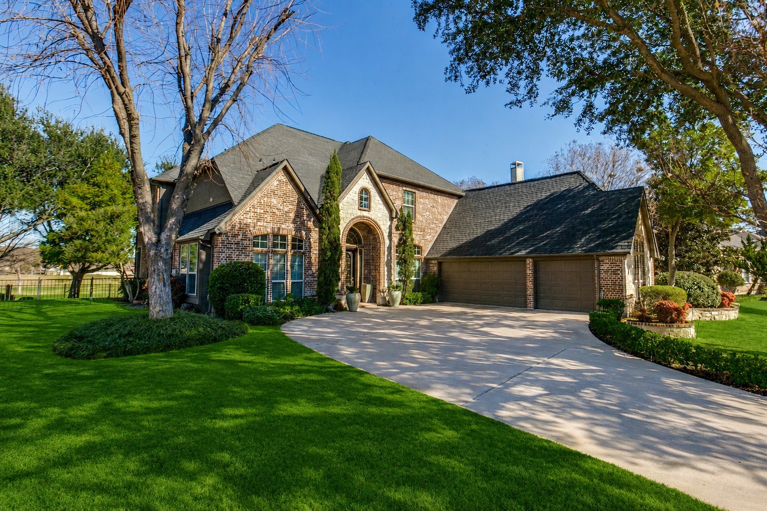 2929 Oak Point Drive Garland TX 75044