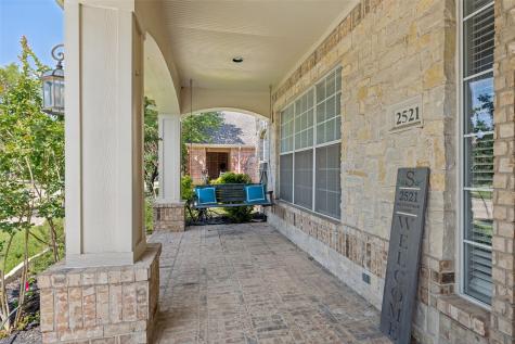 2521 Sir Tristram Lane Lewisville TX 75056