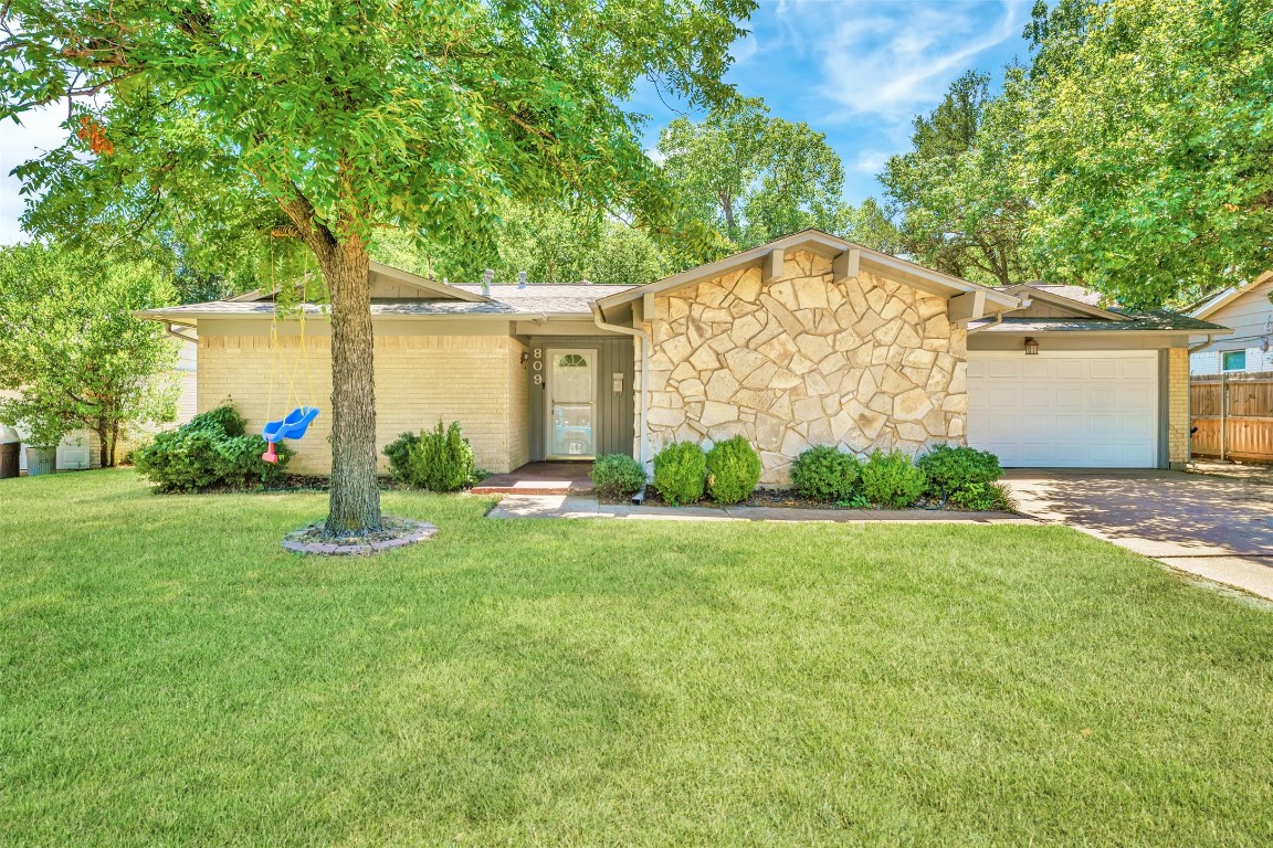 809 N Ector Drive Euless TX 76039