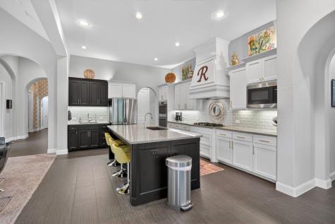 2204 Grafton Lane Mckinney TX 75071