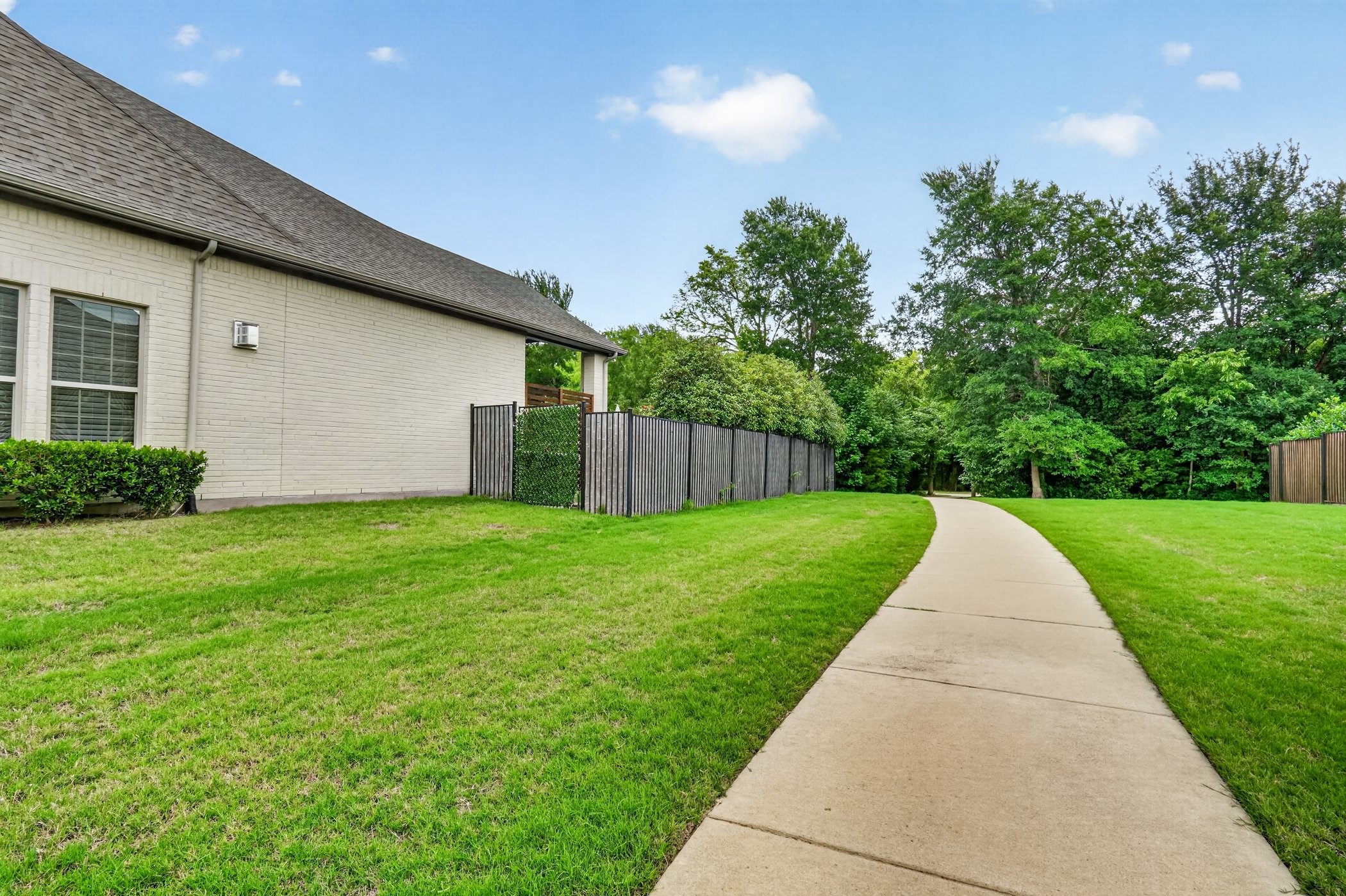 2204 Grafton Lane Mckinney TX 75071