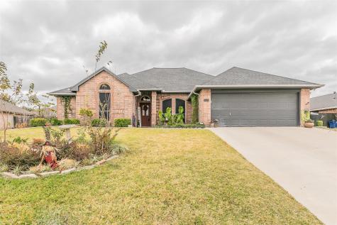 424 Shelby Drive Burleson TX 76028