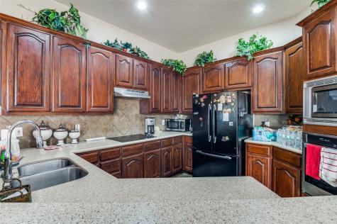 626 Saddlebrook Desoto TX 75115
