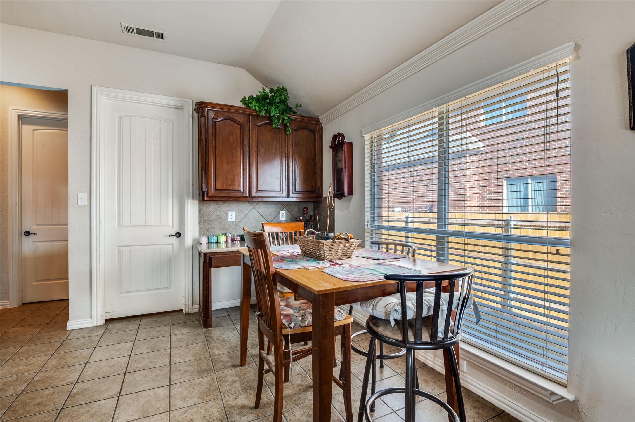 626 Saddlebrook Desoto TX 75115