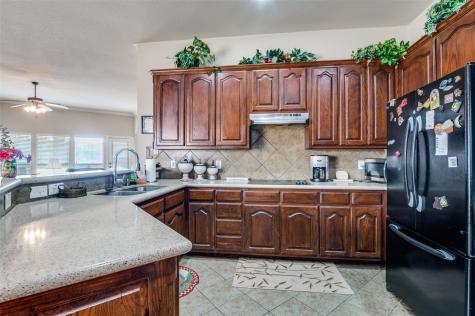 626 Saddlebrook Desoto TX 75115