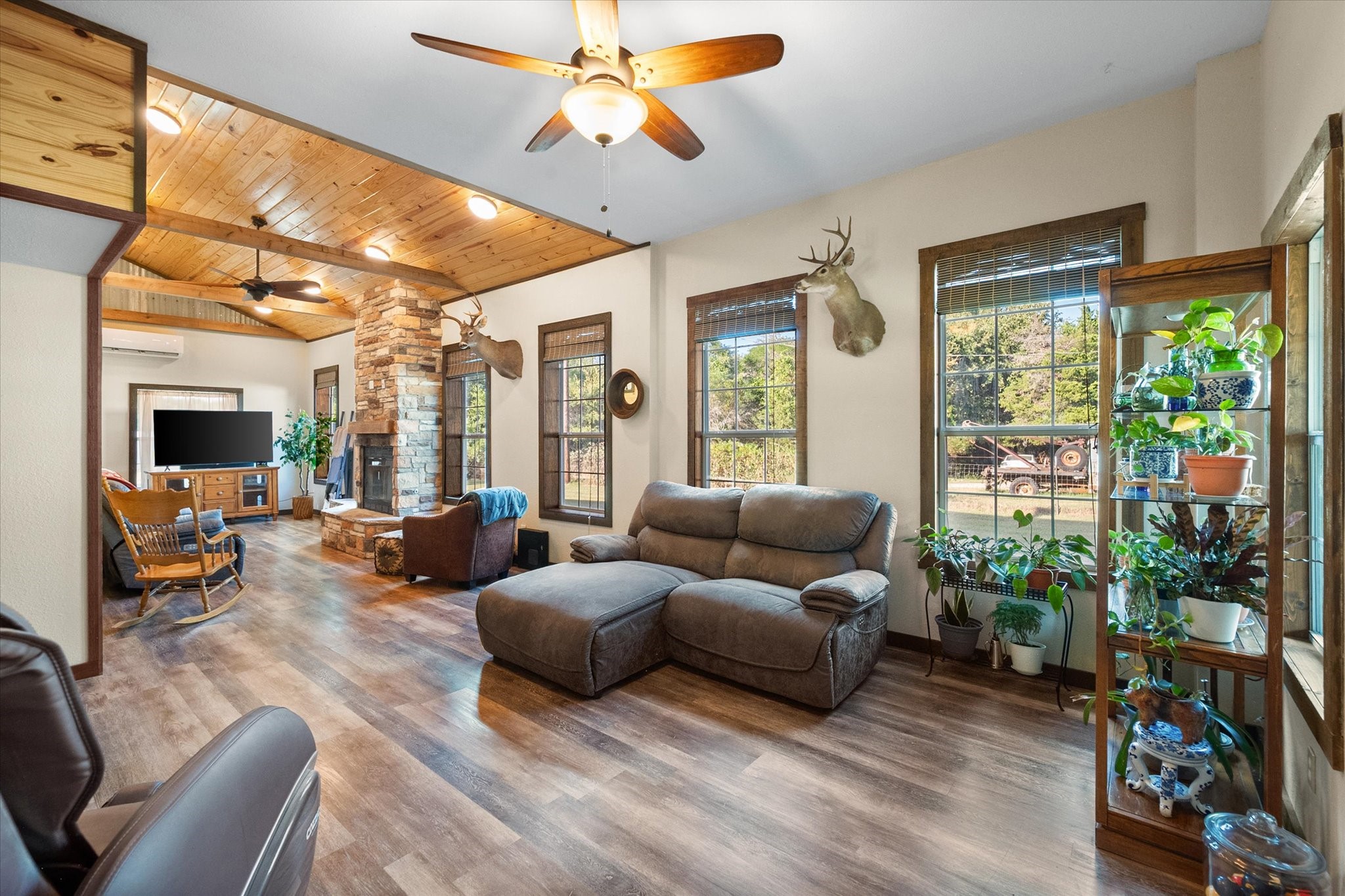 5827 SE County Road 1095 Corsicana TX 75109