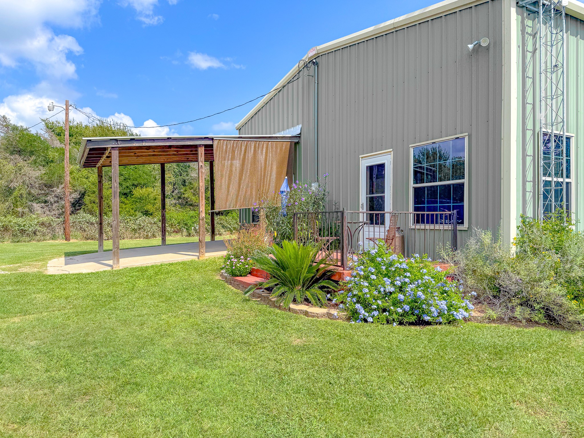 5827 SE County Road 1095 Corsicana TX 75109