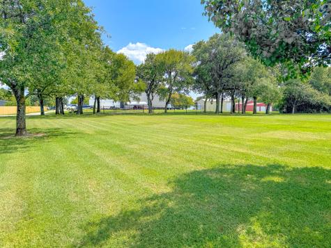 5827 SE County Road 1095 Corsicana TX 75109