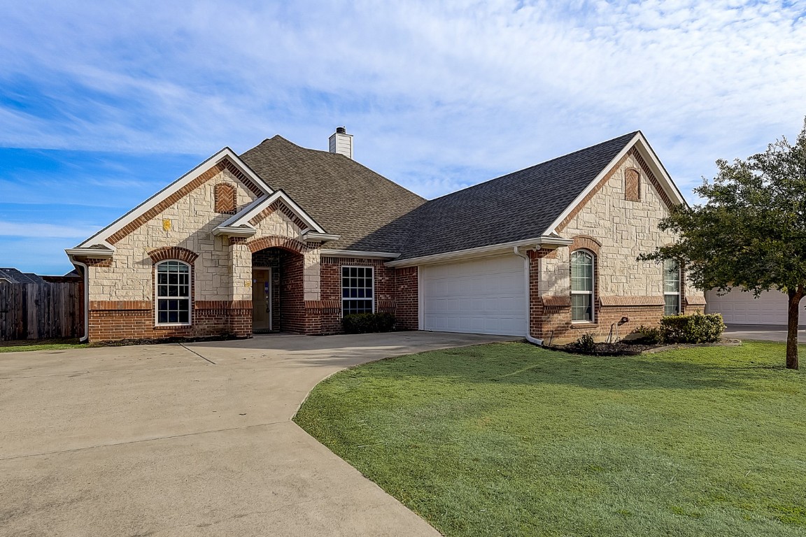 104 Abbey Road Waxahachie TX 75165