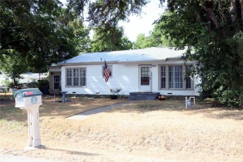 304 E Avenue E Valley Mills TX 76689