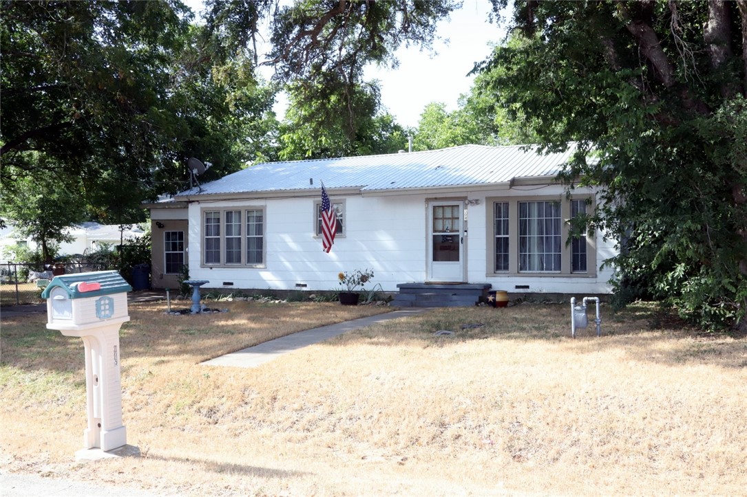 304 E Avenue E Valley Mills TX 76689