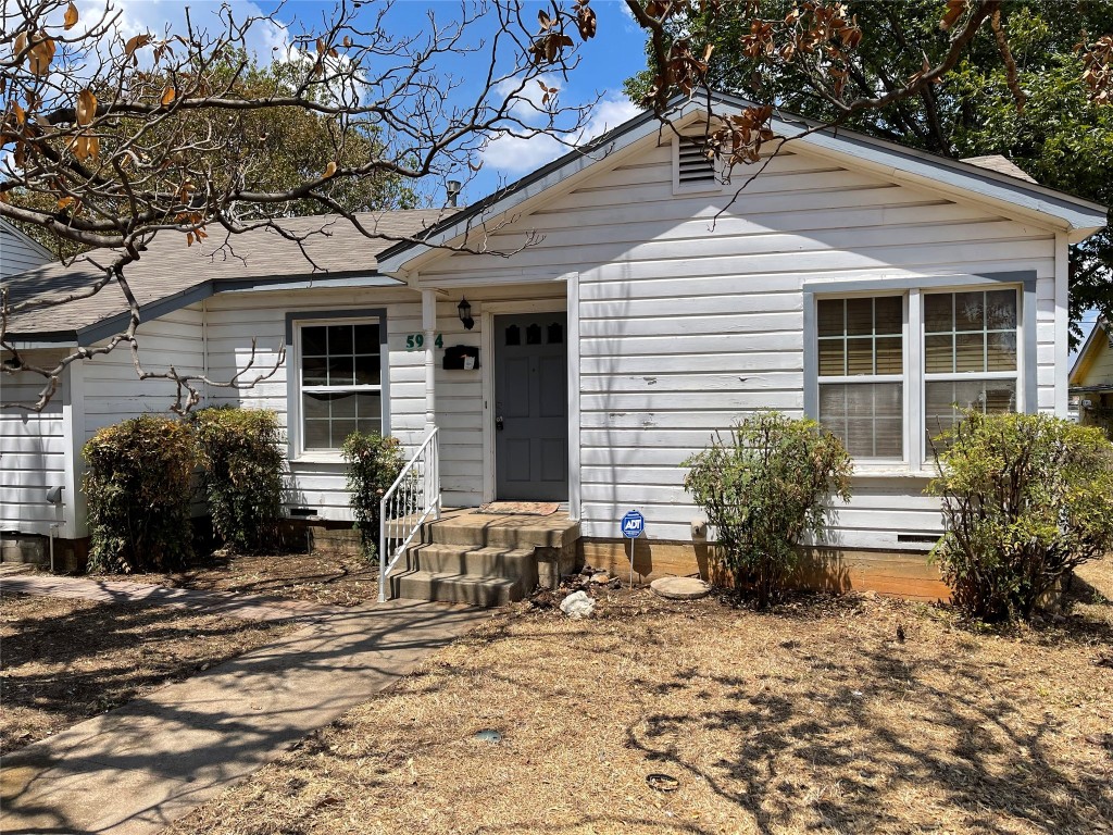 5904 Locke Avenue Fort Worth TX 76107