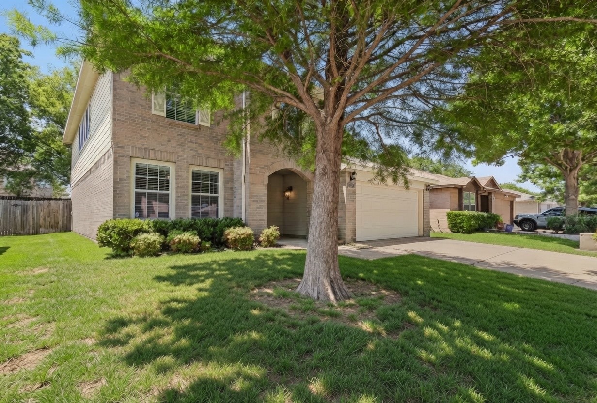 9305 E Goldenview Drive Fort Worth TX 76244