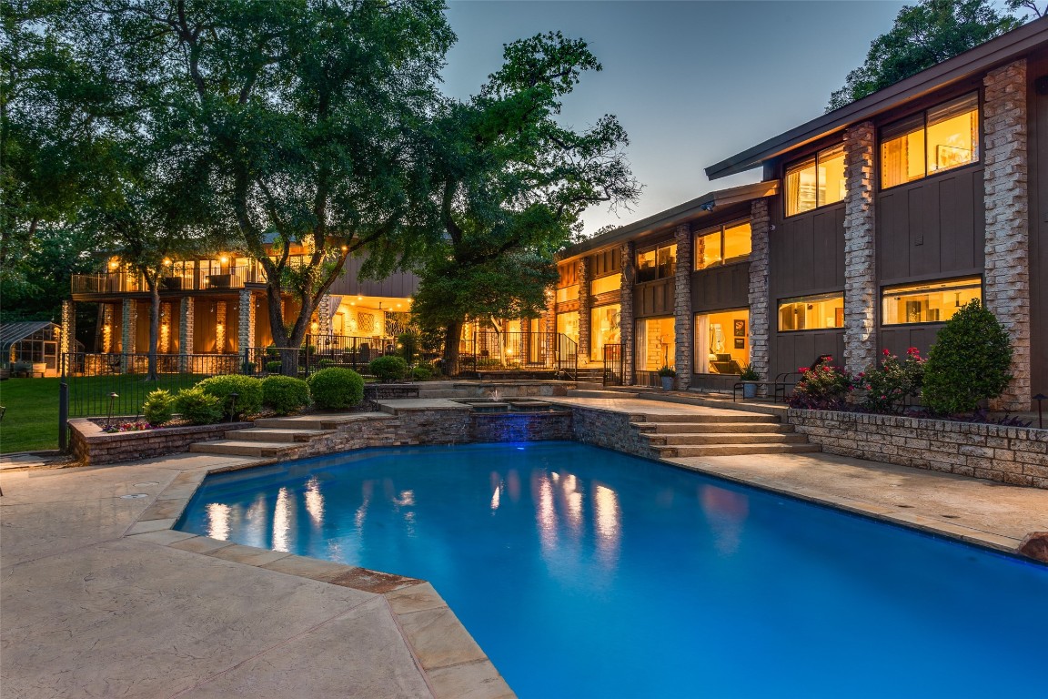 8216 Meadowbrook Drive Fort Worth TX 76120