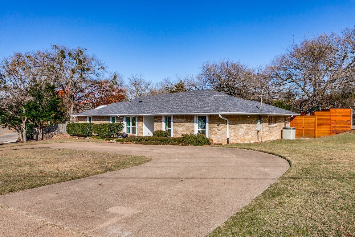 11105 Mccree Road Dallas TX 75238