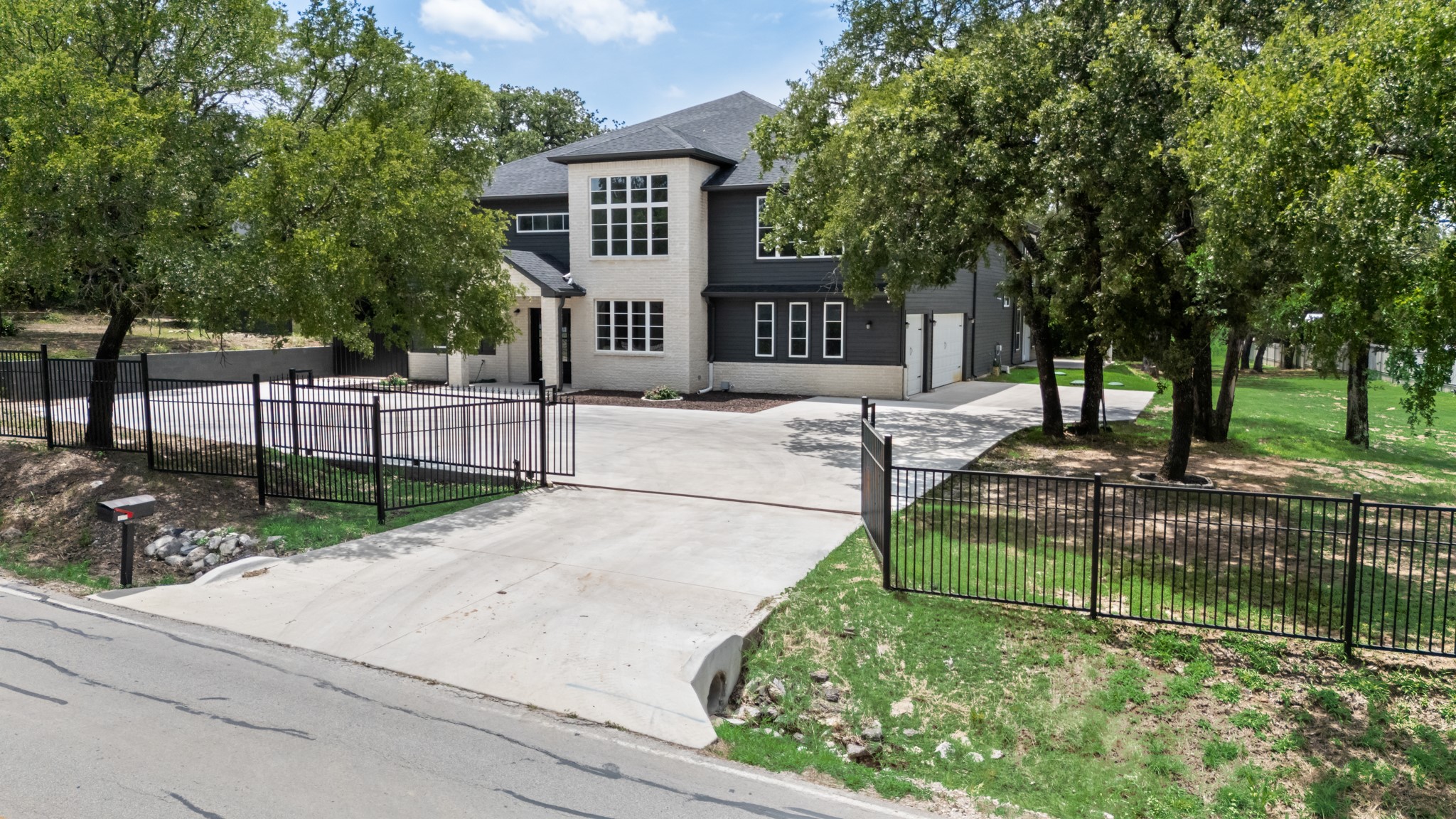 1016 Silver Creek Azle Road Azle TX 76020