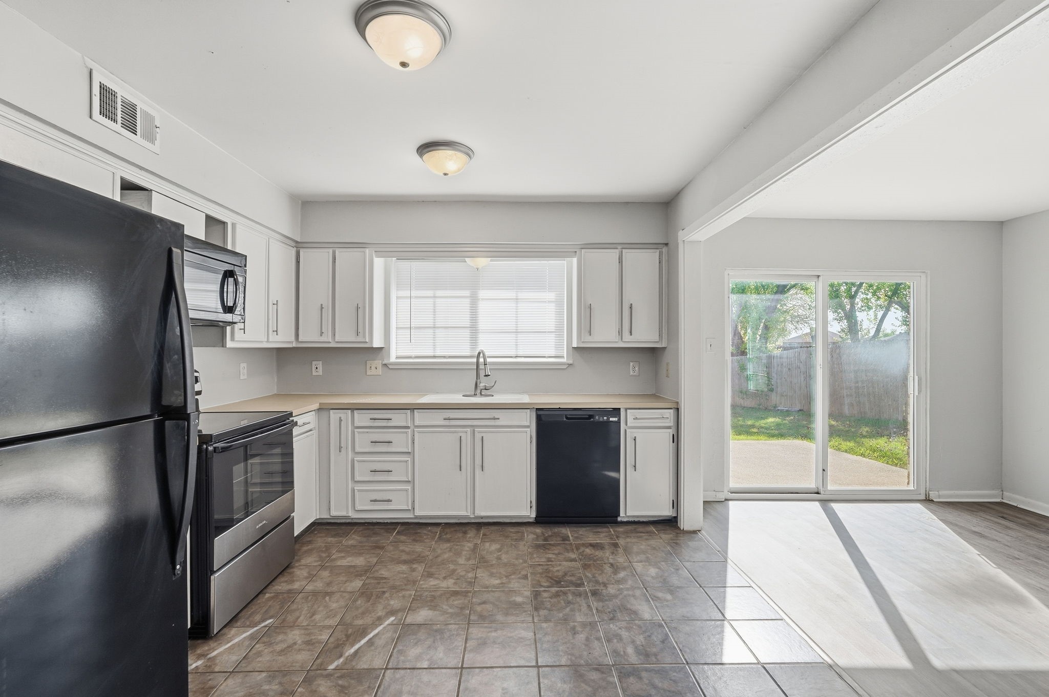 1885 Cliff View Drive Lewisville TX 75077