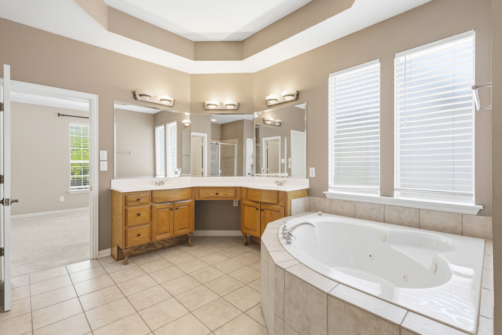 2223 Grizzly Run Lane Euless TX 76039
