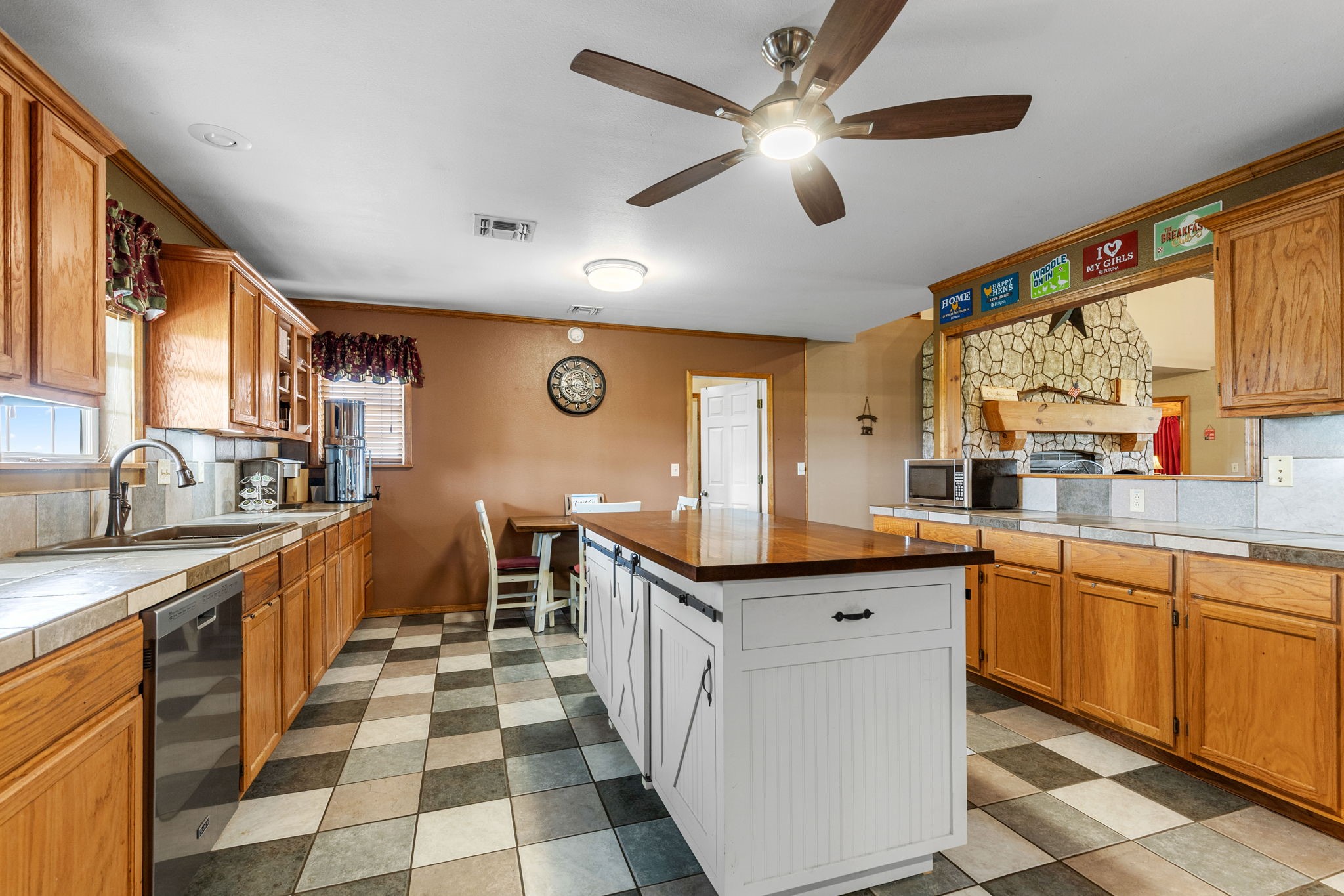 13315 Us Highway 281 Scotland TX 76379