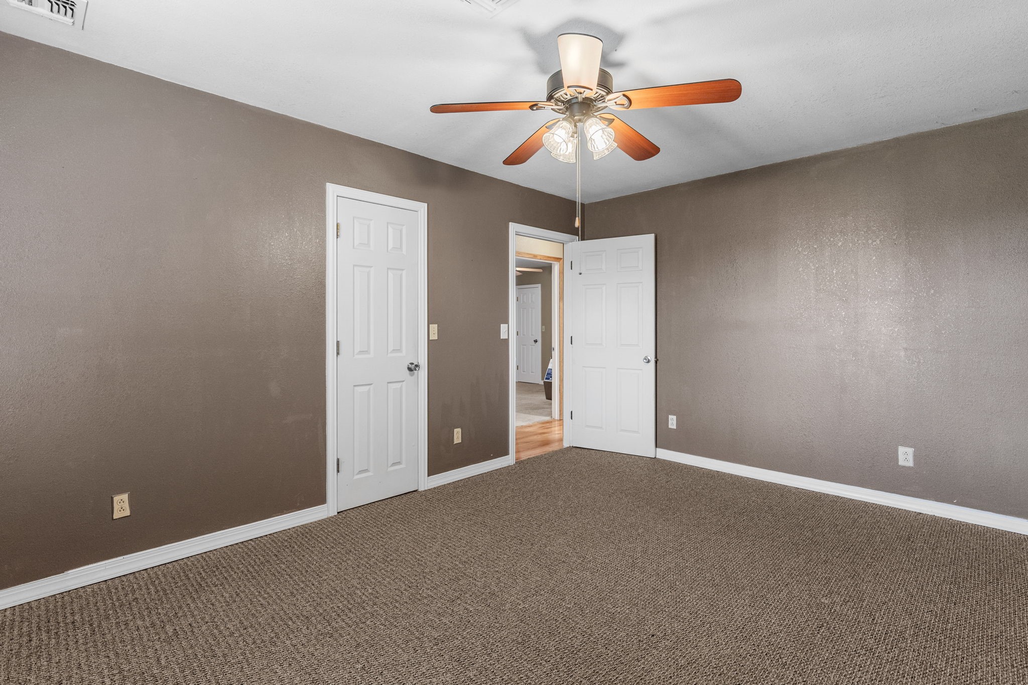 13315 Us Highway 281 Scotland TX 76379