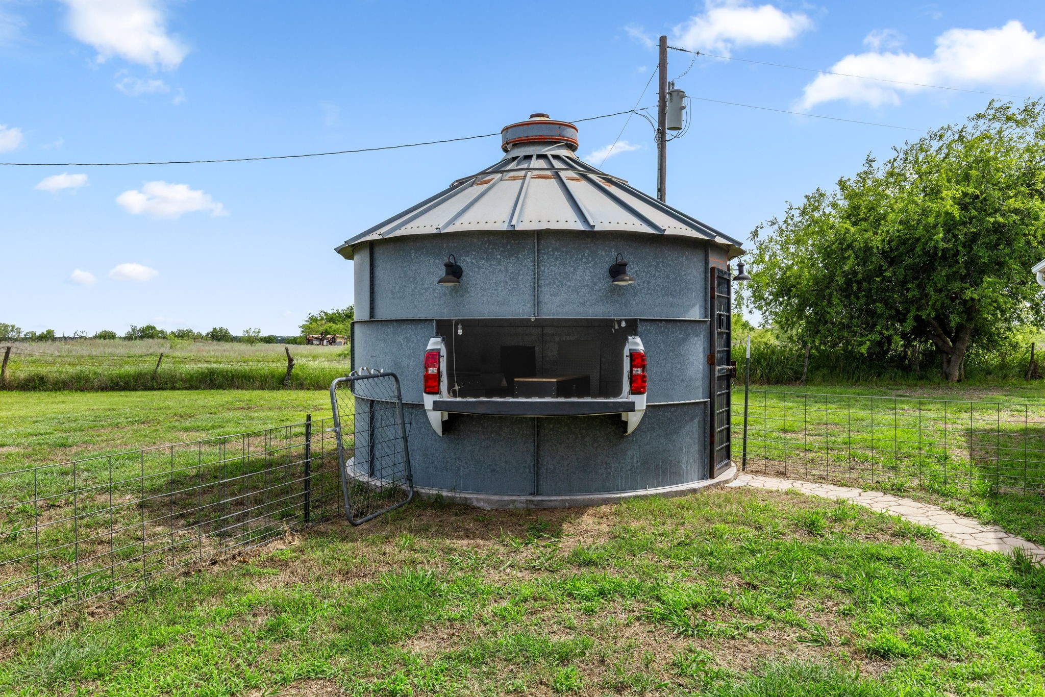 13315 Us Highway 281 Scotland TX 76379
