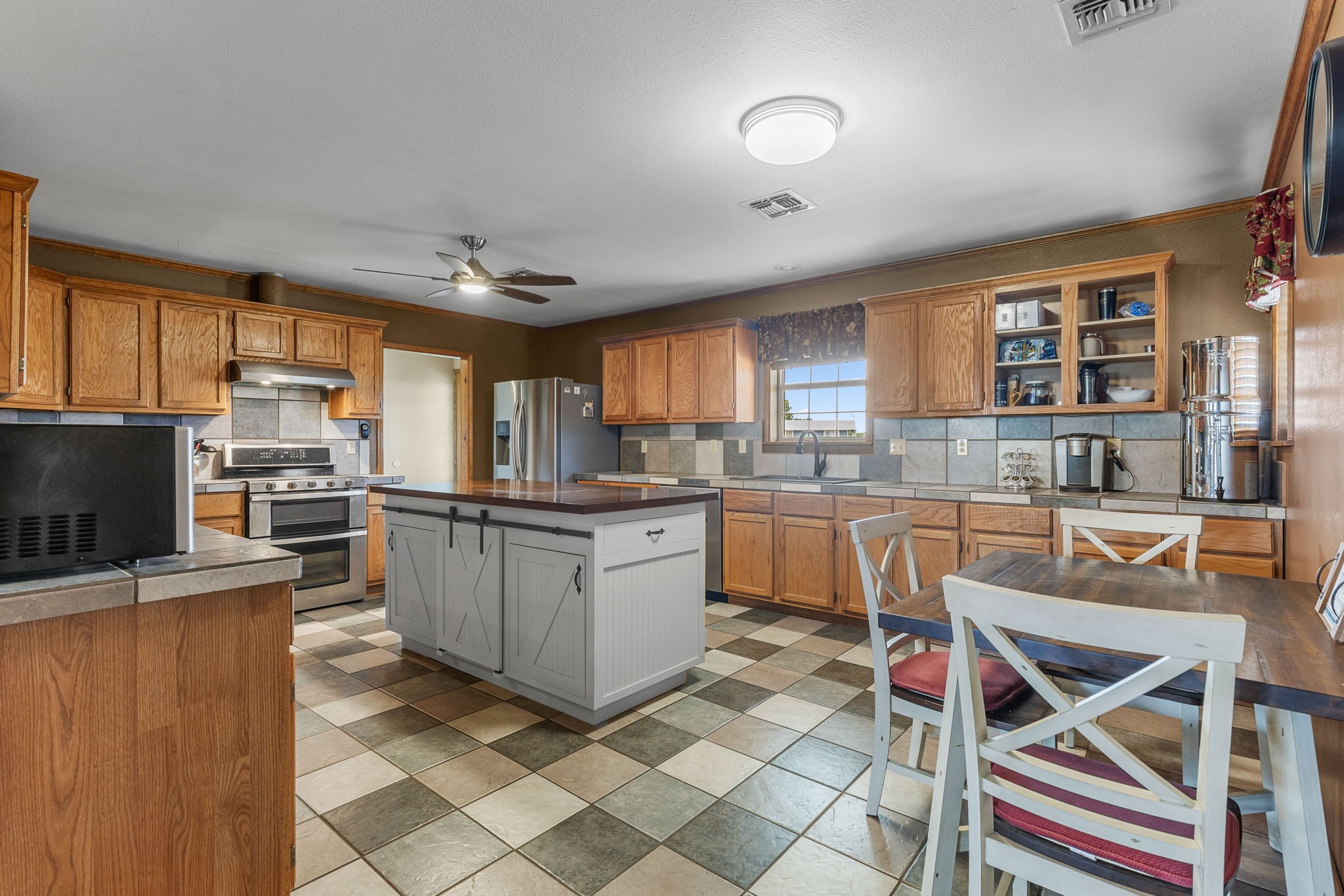 13315 Us Highway 281 Scotland TX 76379