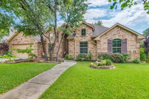 1221 Greenwood Drive Hurst TX 76053