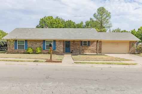 1401 Kings Row Denton TX 76209