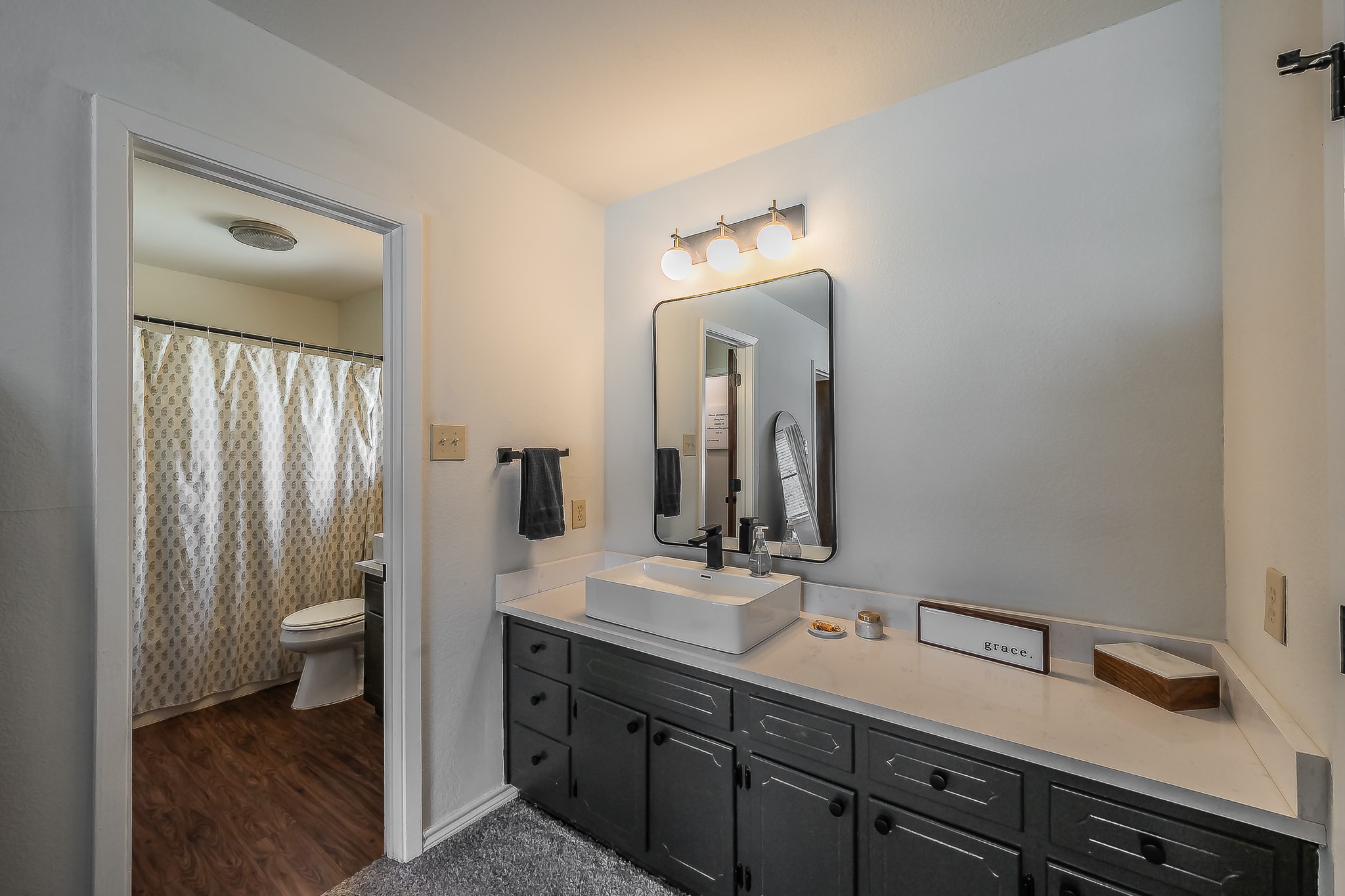 302 W Hale Avenue Decatur TX 76234