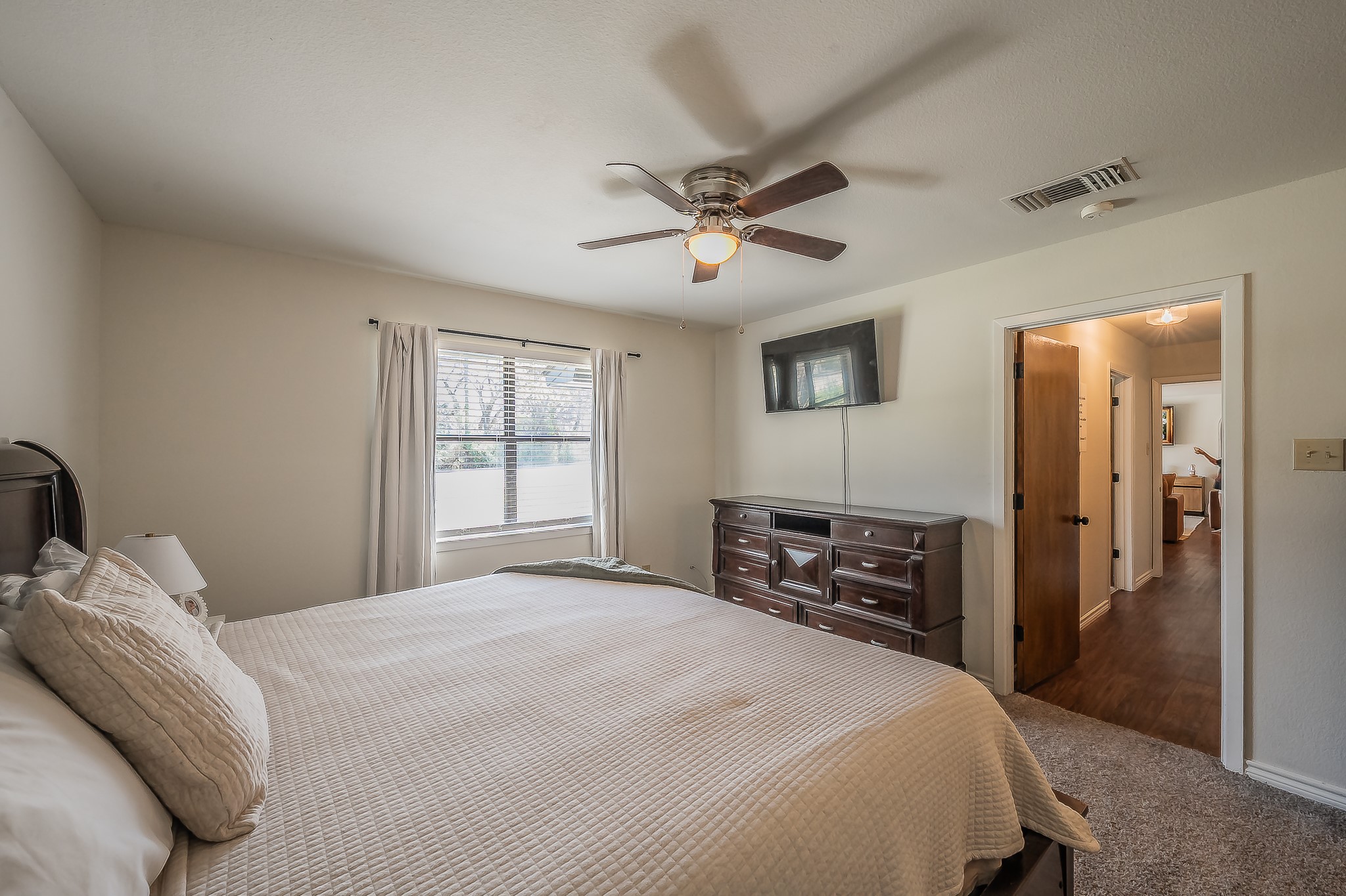 302 W Hale Avenue Decatur TX 76234