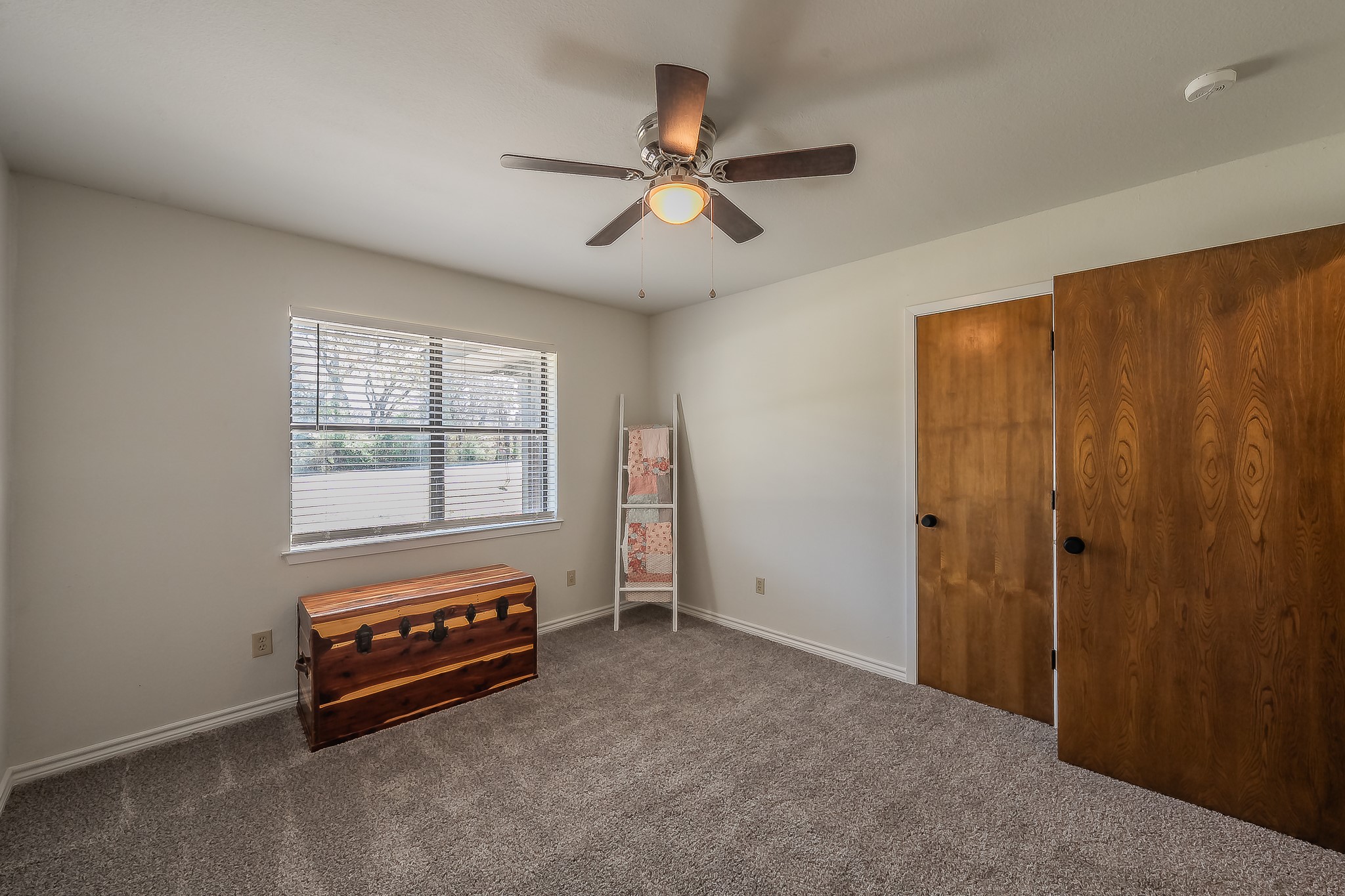 302 W Hale Avenue Decatur TX 76234