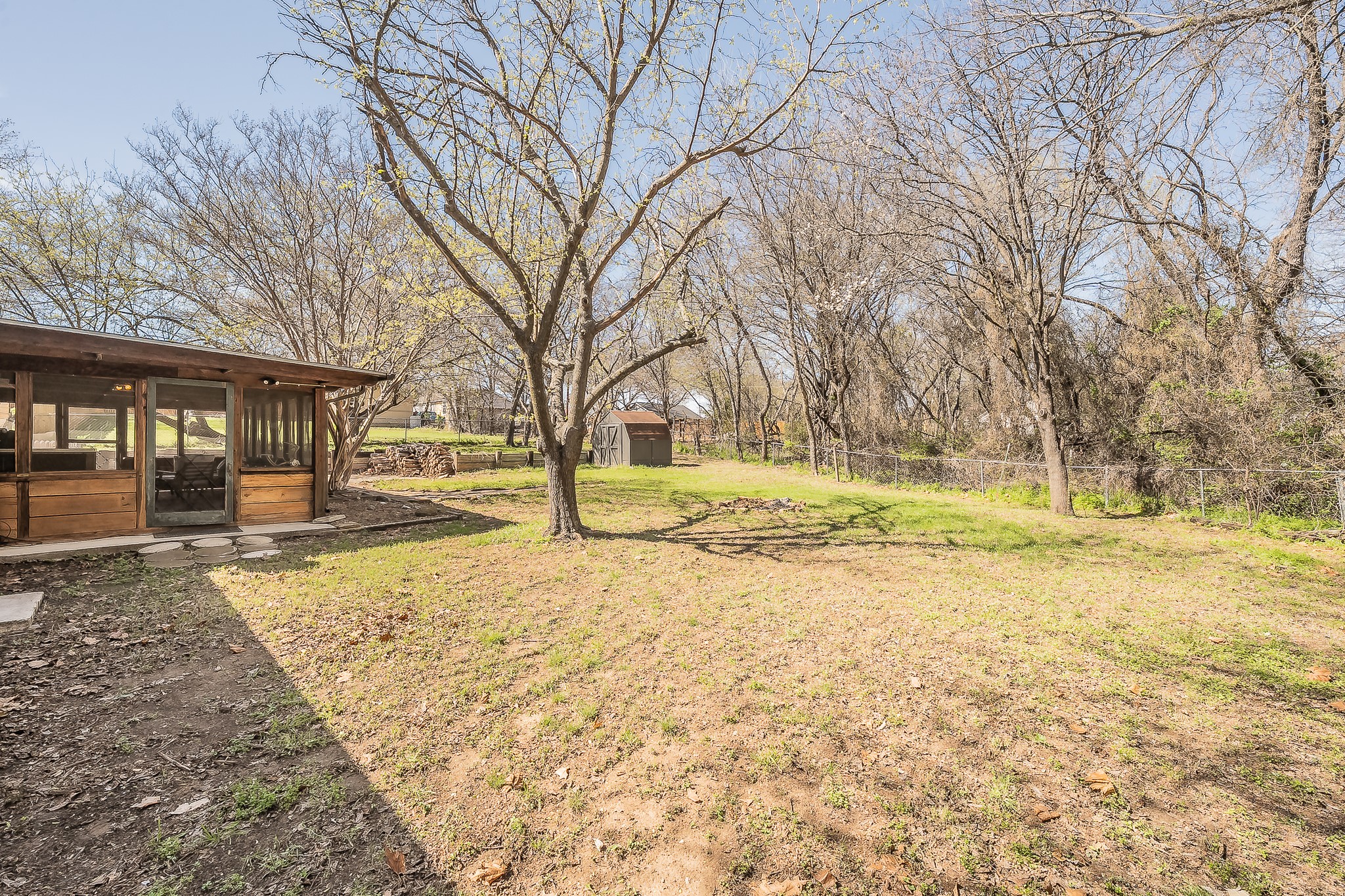 302 W Hale Avenue Decatur TX 76234