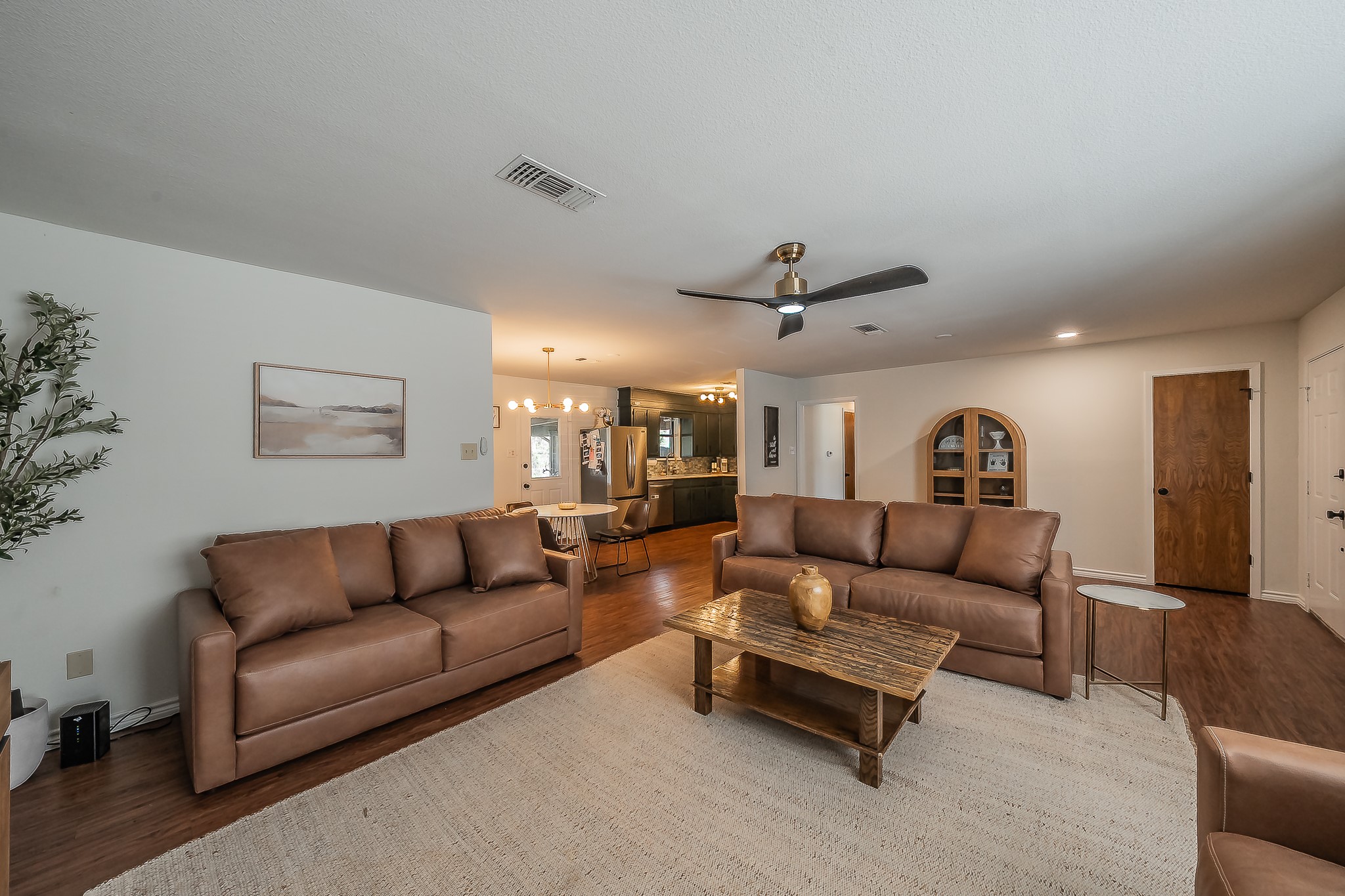 302 W Hale Avenue Decatur TX 76234