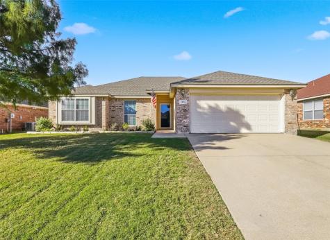 901 Sycamore Street Burleson TX 76028
